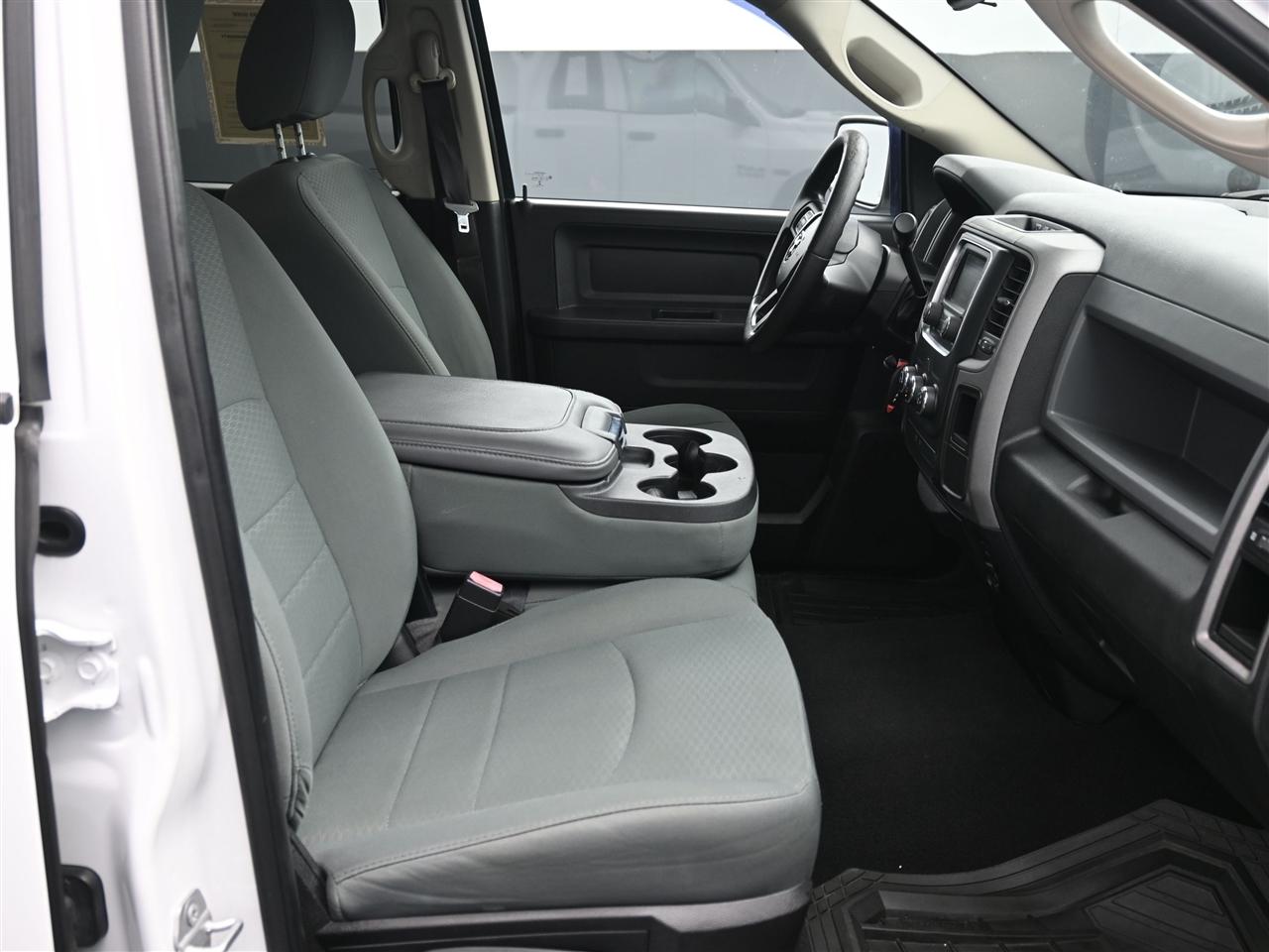 RAM 1500 Tradesman Quad Cab 2WD 2016