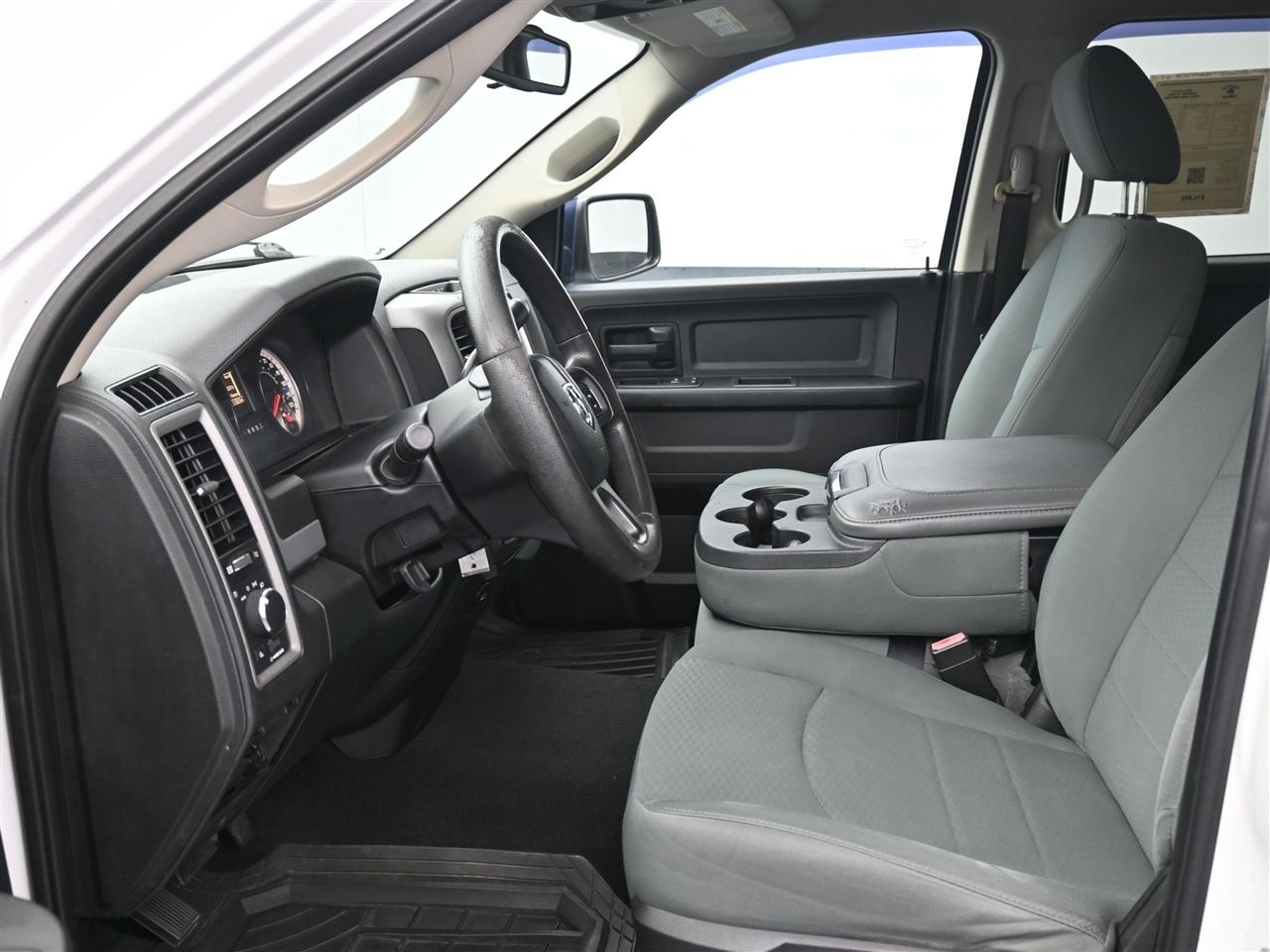 RAM 1500 Tradesman Quad Cab 2WD 2016