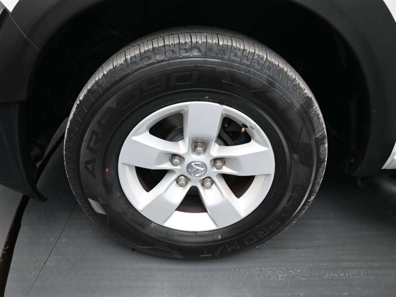 RAM 1500 Tradesman Quad Cab 2WD 2016