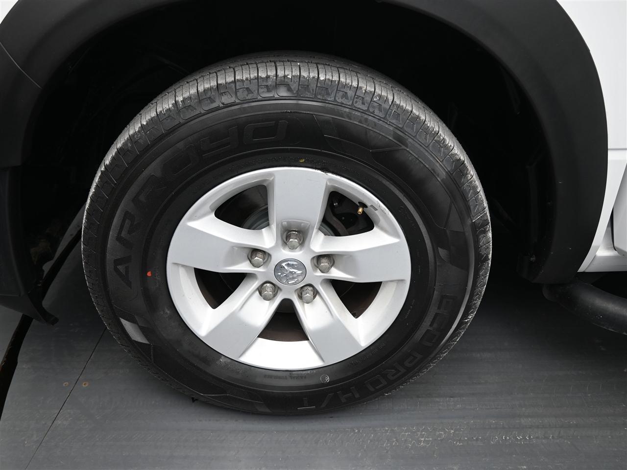 RAM 1500 Tradesman Quad Cab 2WD 2016