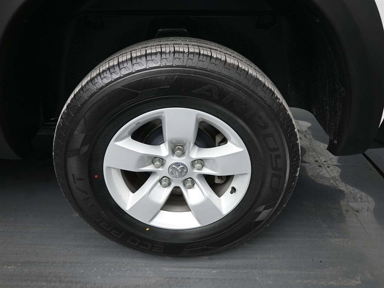 RAM 1500 Tradesman Quad Cab 2WD 2016