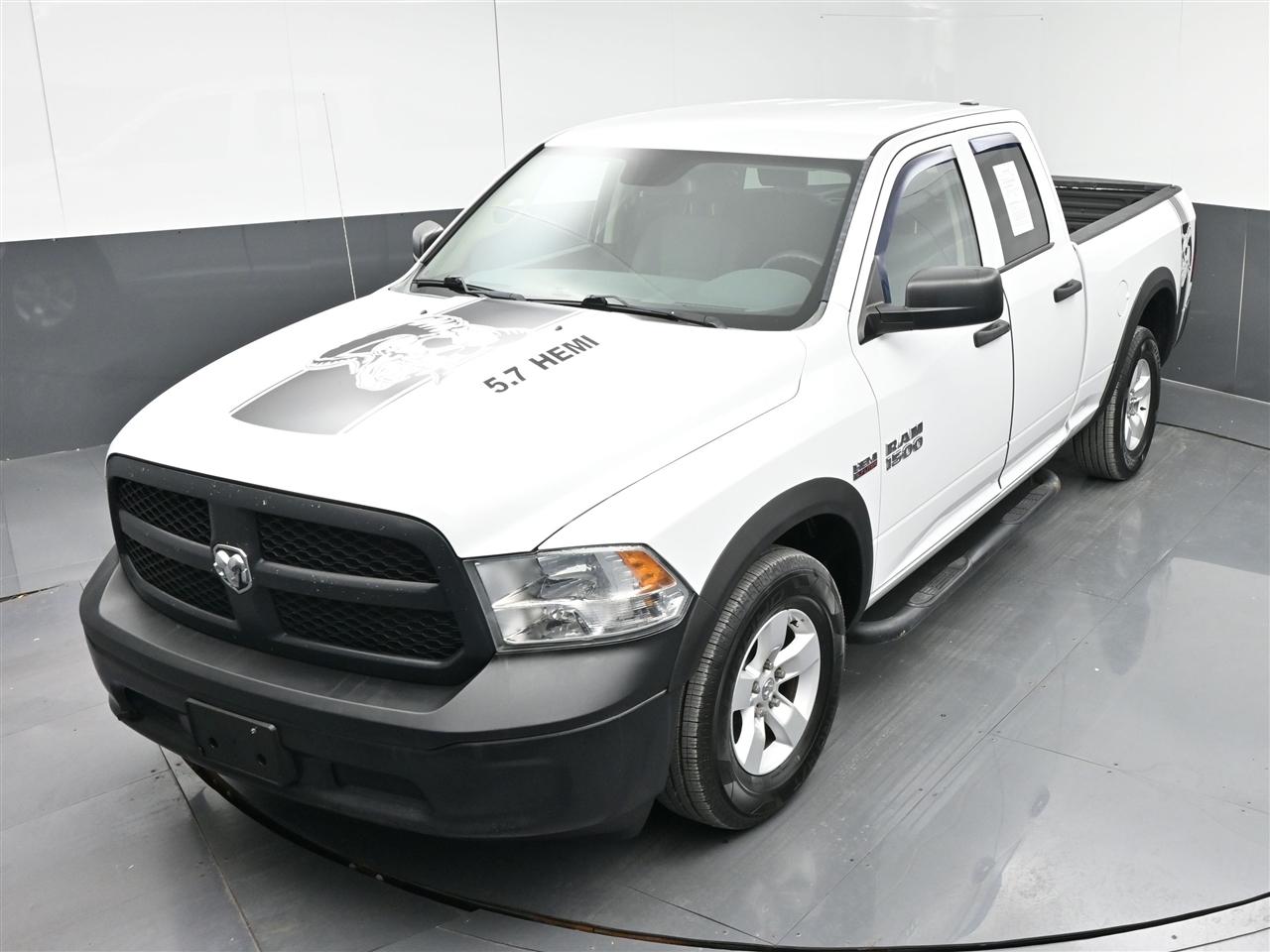 RAM 1500 Tradesman Quad Cab 2WD 2016