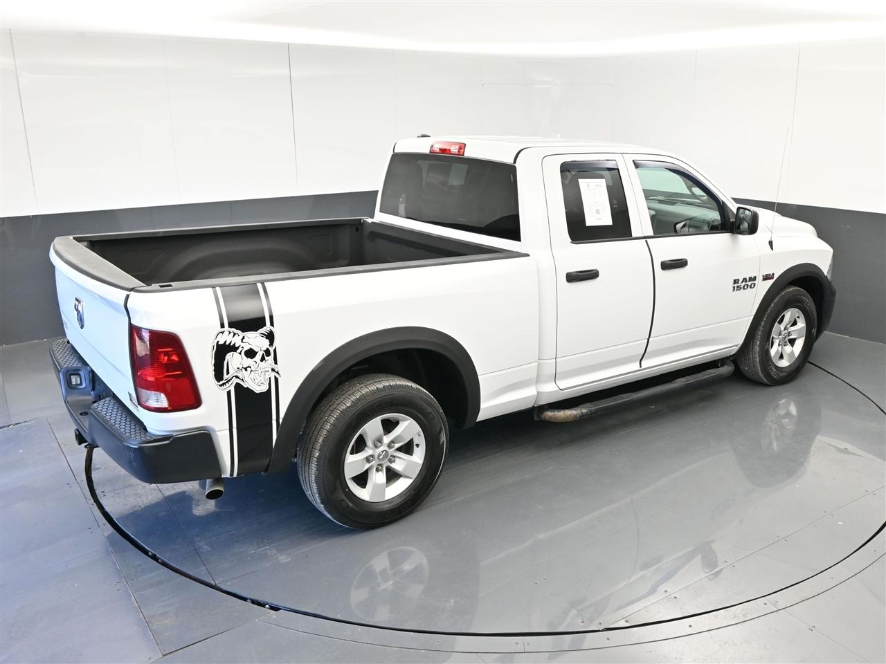RAM 1500 Tradesman Quad Cab 2WD 2016