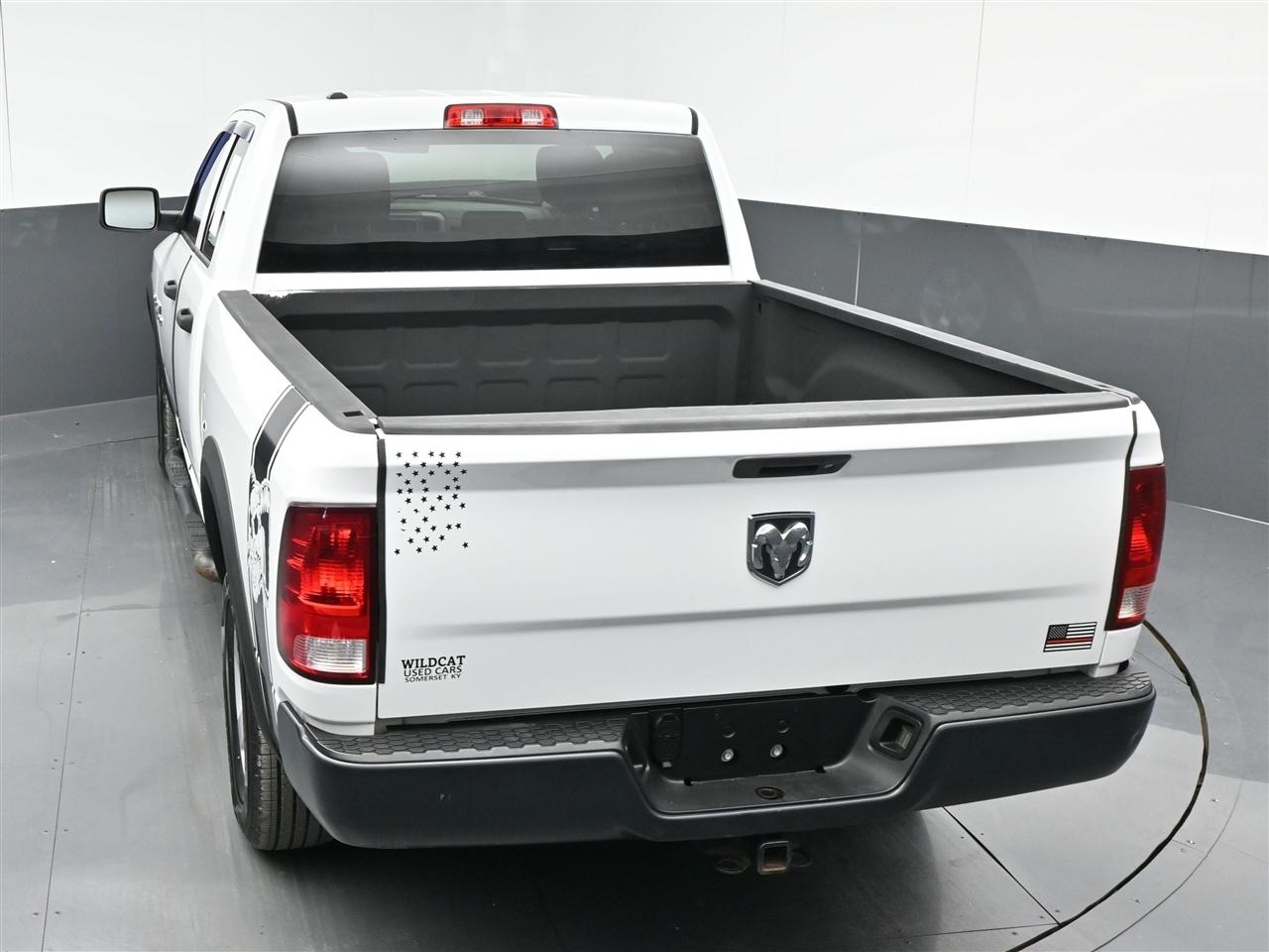 RAM 1500 Tradesman Quad Cab 2WD 2016
