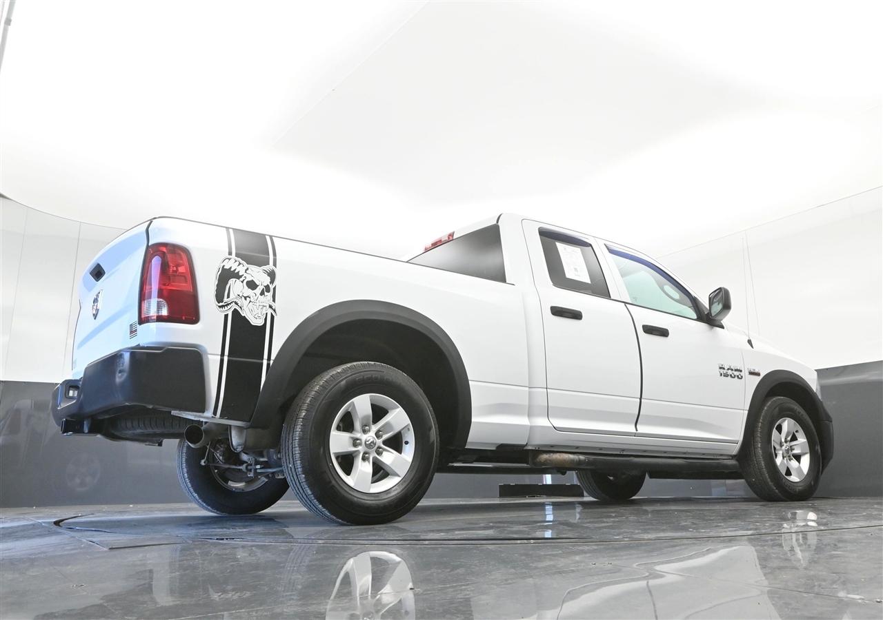 RAM 1500 Tradesman Quad Cab 2WD 2016