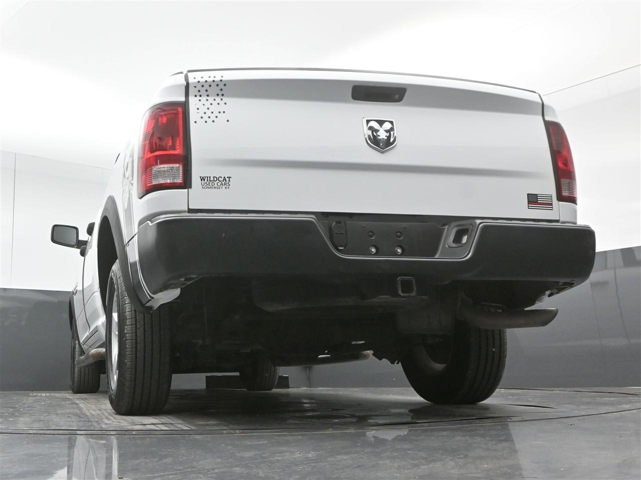 RAM 1500 Tradesman Quad Cab 2WD 2016