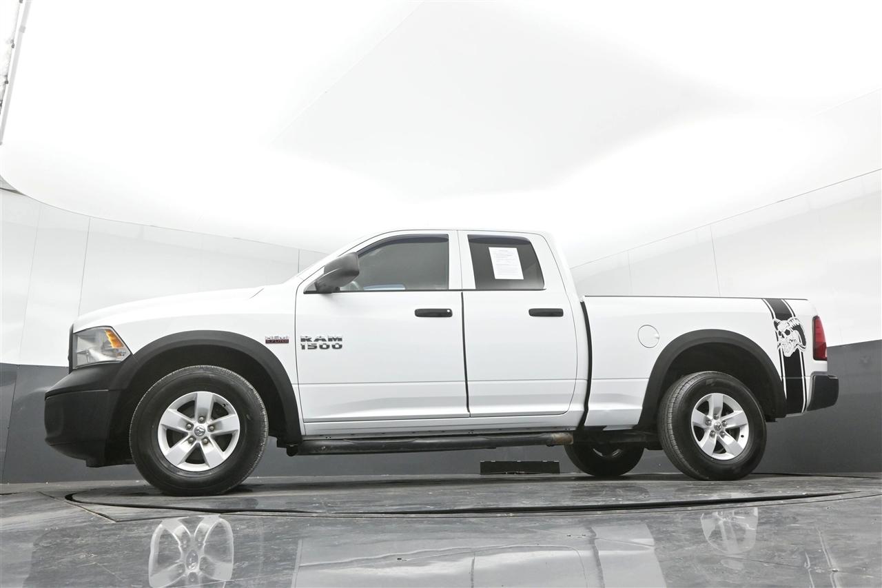 RAM 1500 Tradesman Quad Cab 2WD 2016