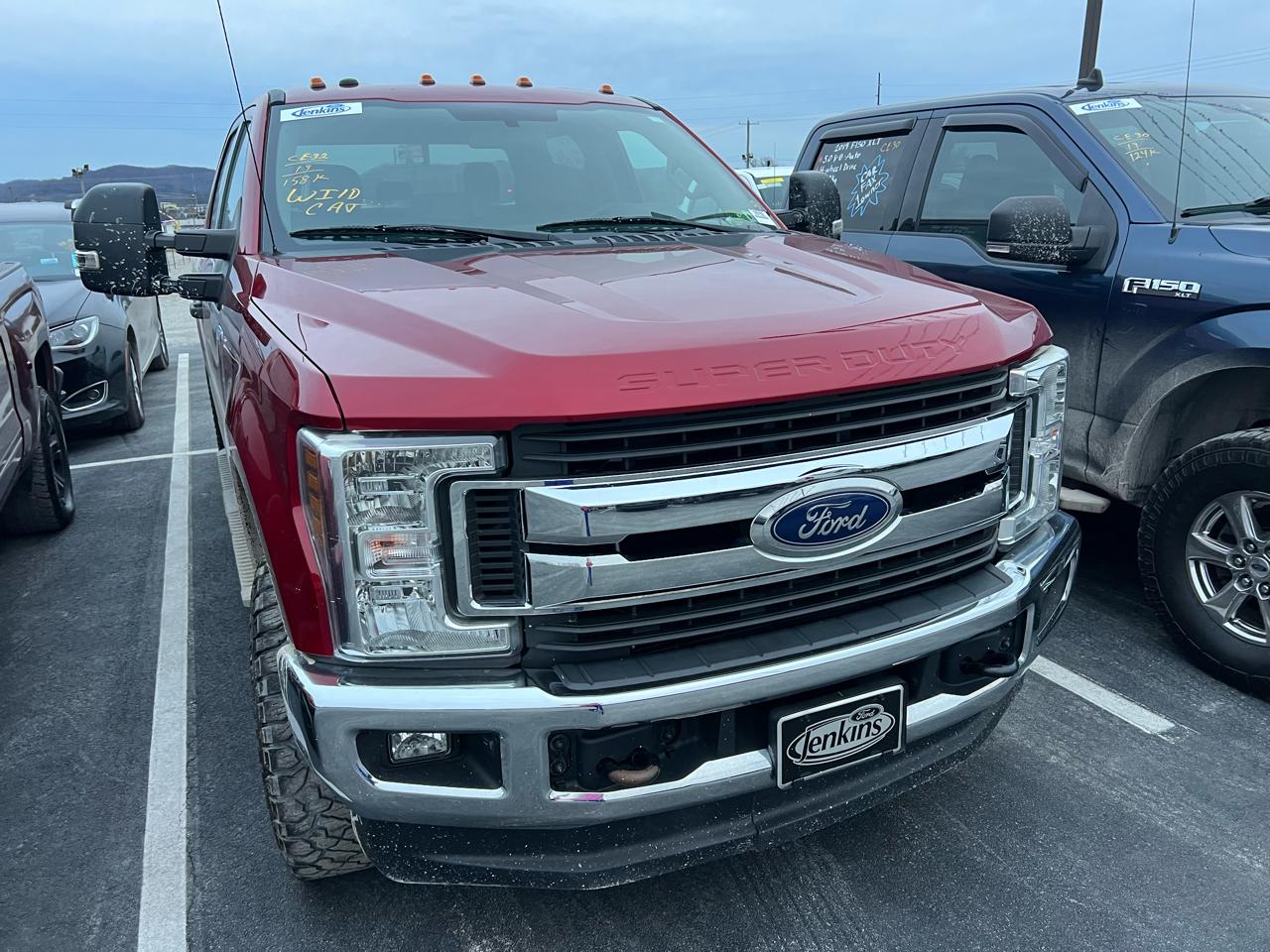 Ford F-250 SD XLT Crew Cab 4WD 2019