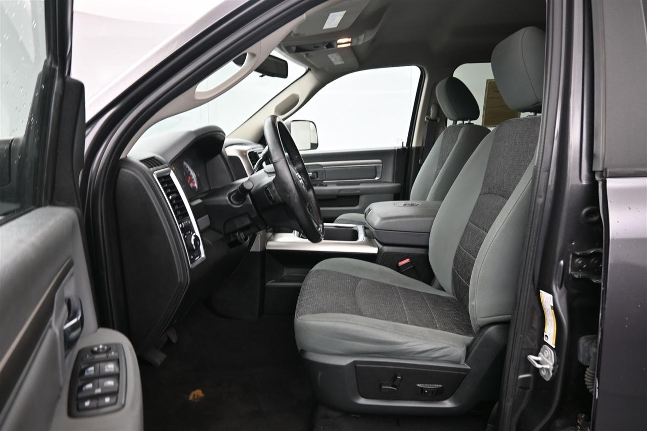 RAM 2500 SLT Mega Cab 4WD 2018