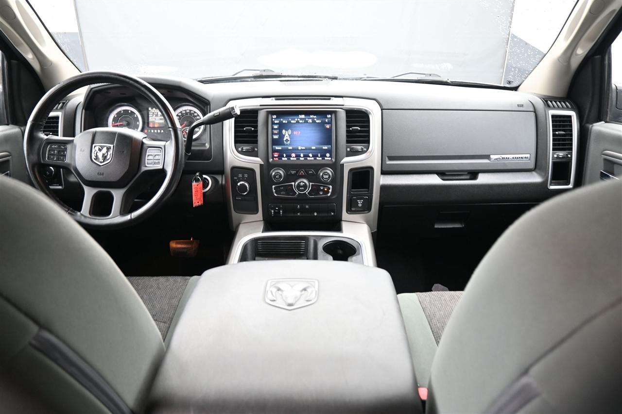 RAM 2500 SLT Mega Cab 4WD 2018