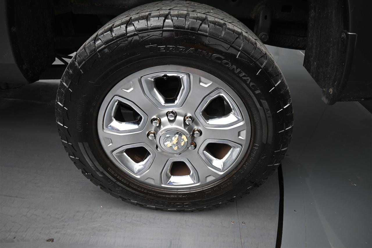 RAM 2500 SLT Mega Cab 4WD 2018