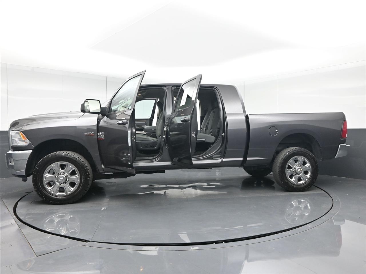 RAM 2500 SLT Mega Cab 4WD 2018