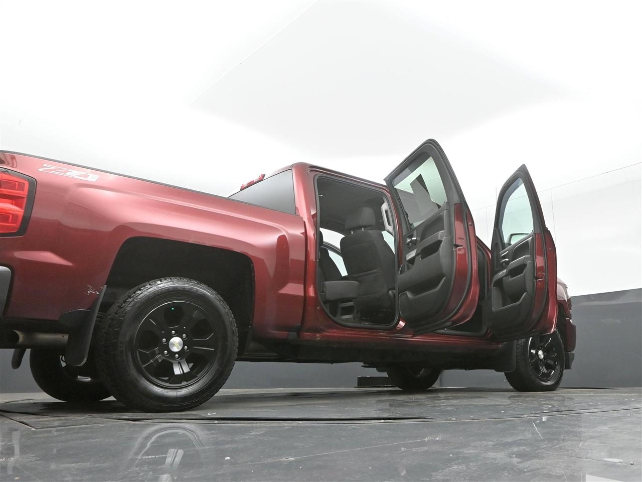 Chevrolet Silverado 1500 LT Crew Cab 4WD 2017