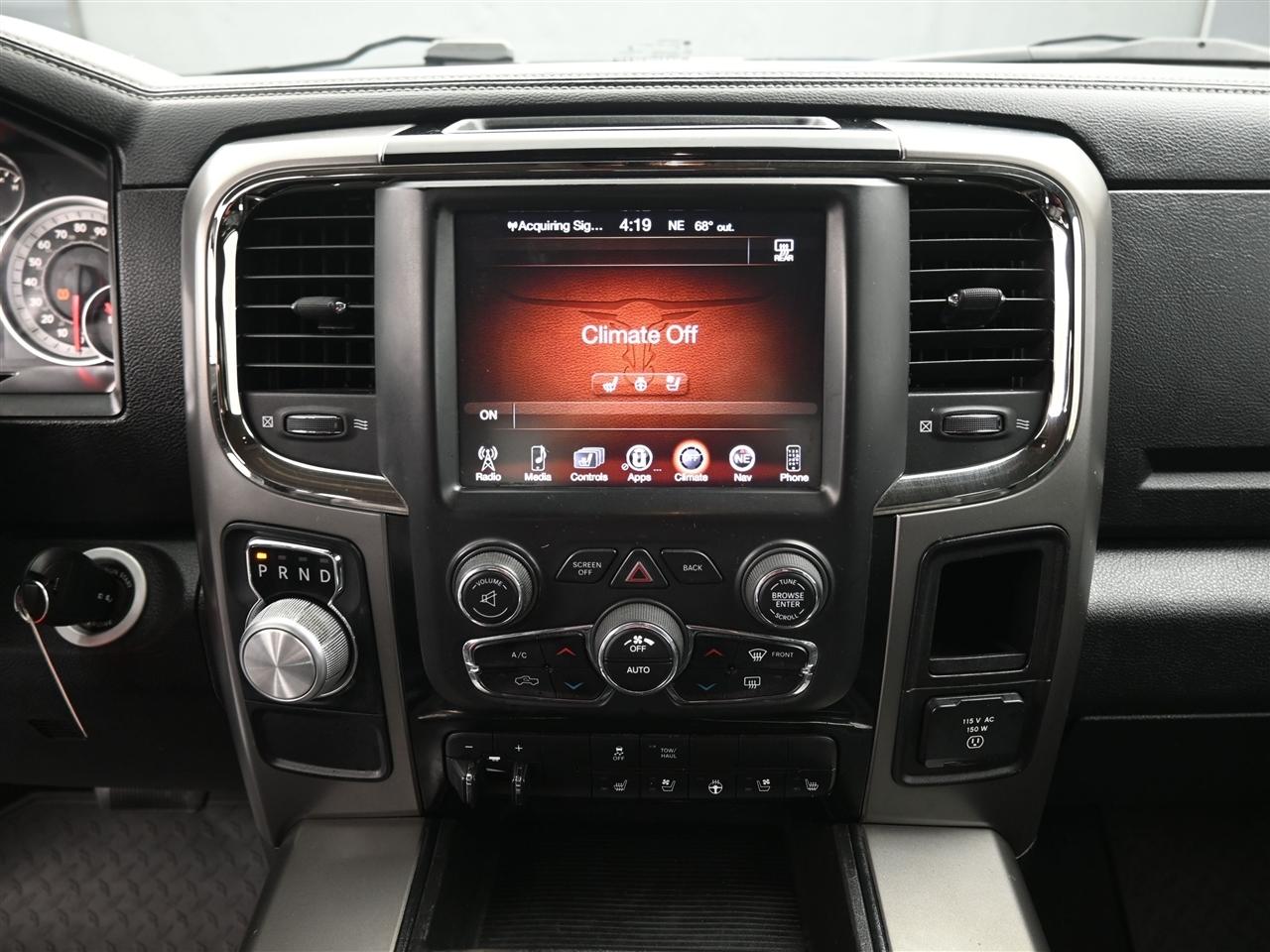 RAM 1500 Sport Quad Cab 2WD 2014