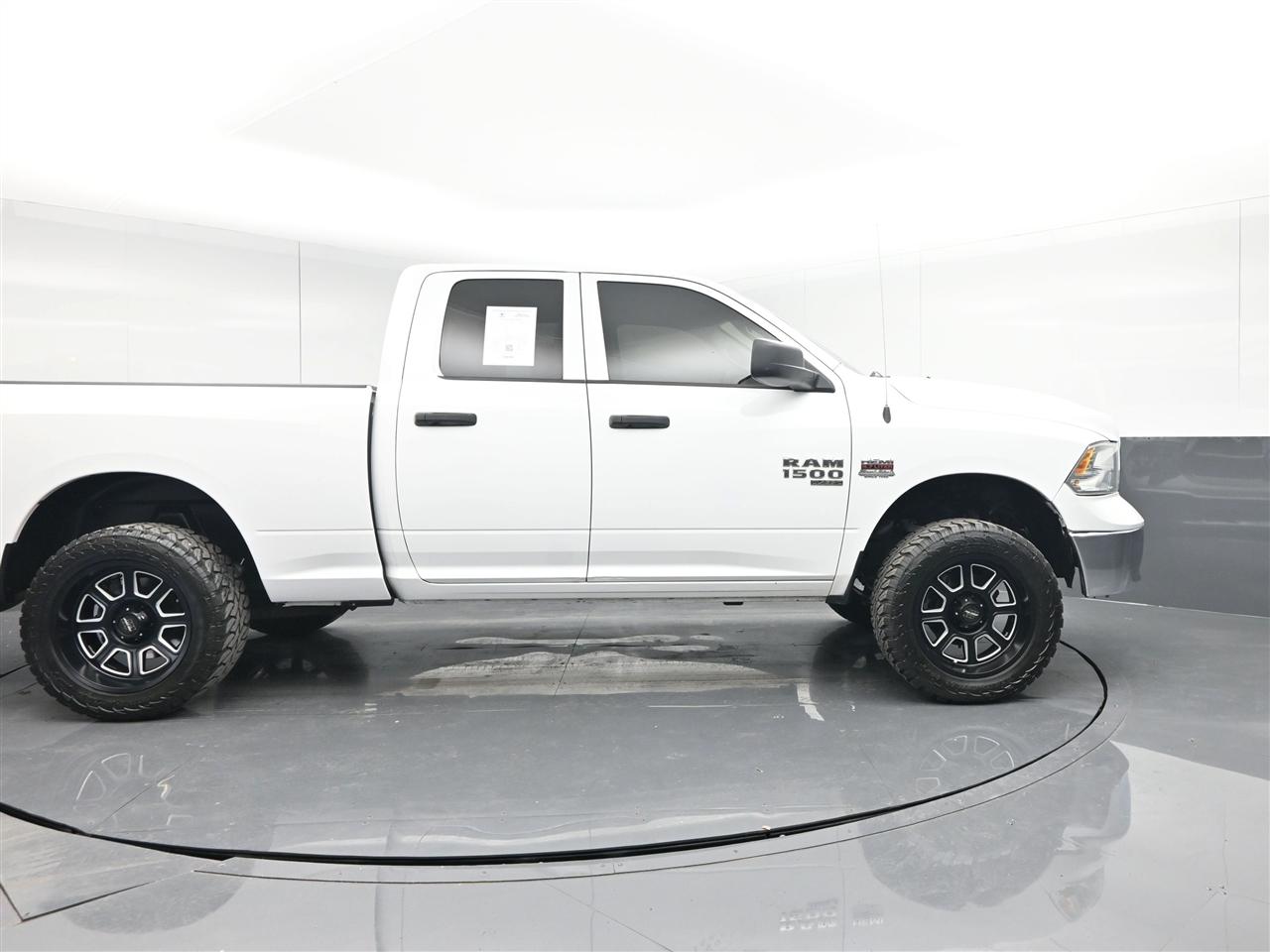 RAM 1500 Classic Tradesman Quad Cab 4WD 2019