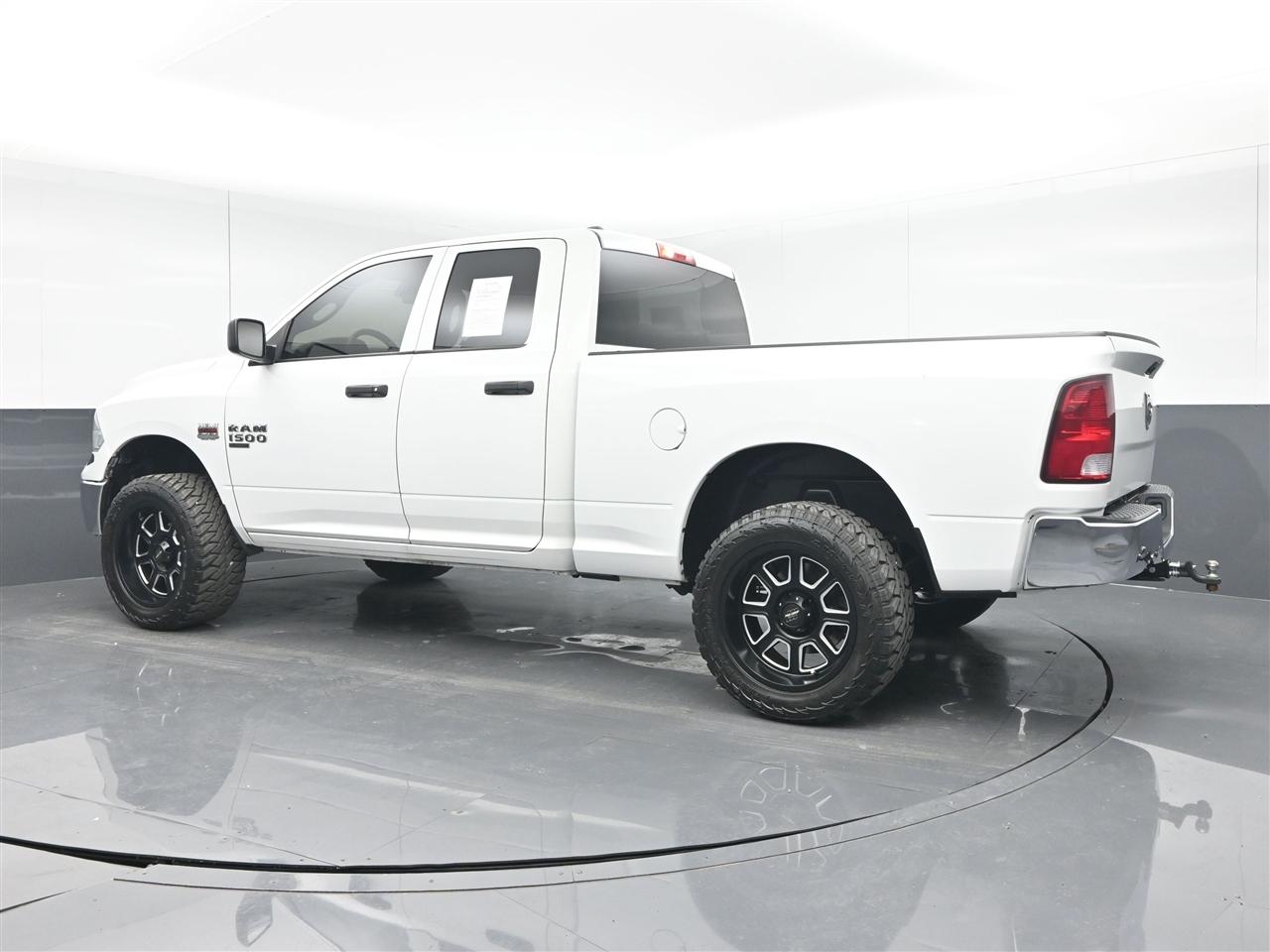 RAM 1500 Classic Tradesman Quad Cab 4WD 2019
