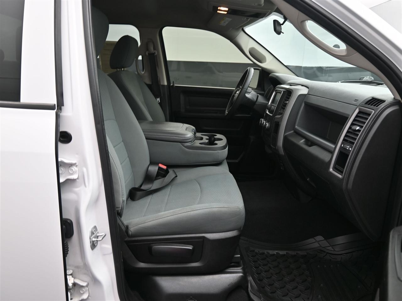 RAM 1500 Classic Tradesman Quad Cab 4WD 2019
