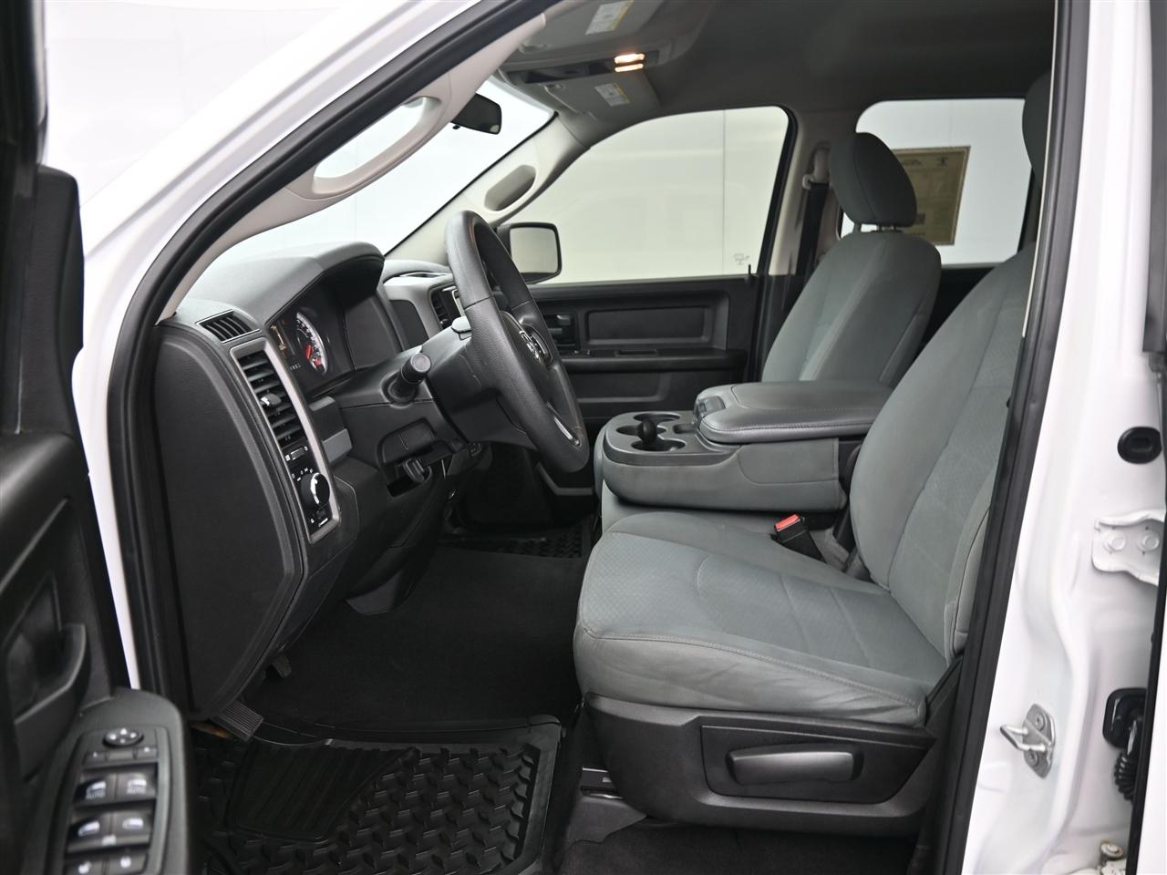 RAM 1500 Classic Tradesman Quad Cab 4WD 2019