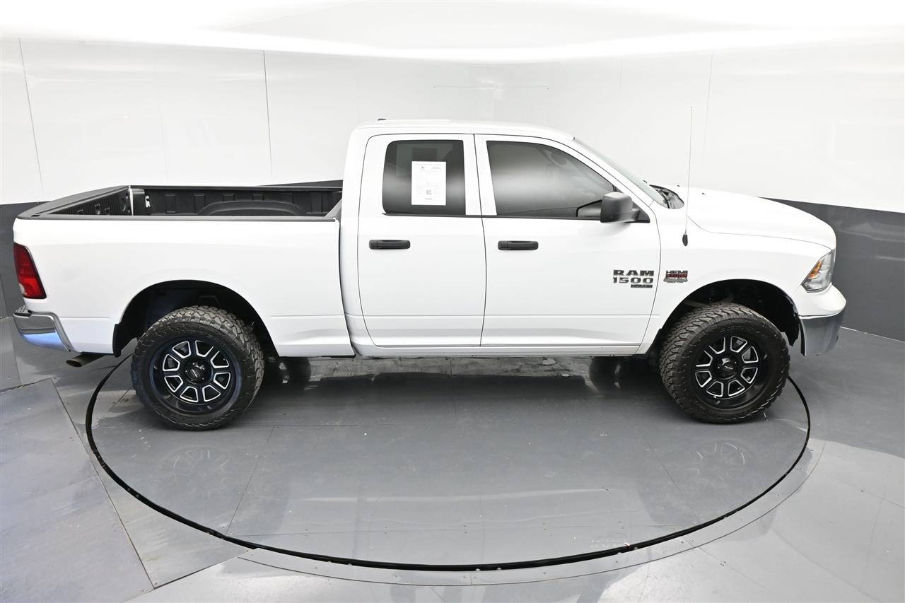RAM 1500 Classic Tradesman Quad Cab 4WD 2019