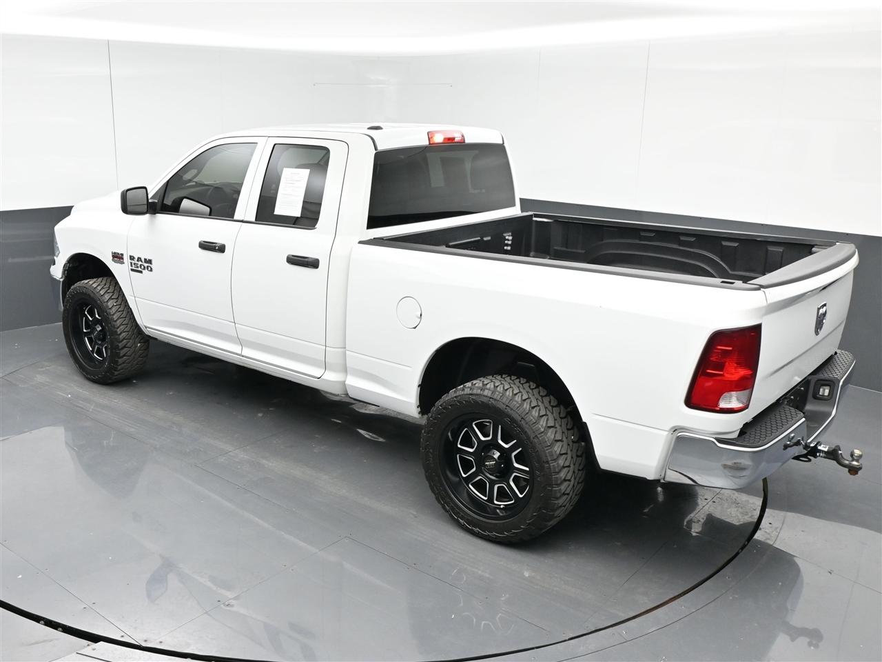 RAM 1500 Classic Tradesman Quad Cab 4WD 2019