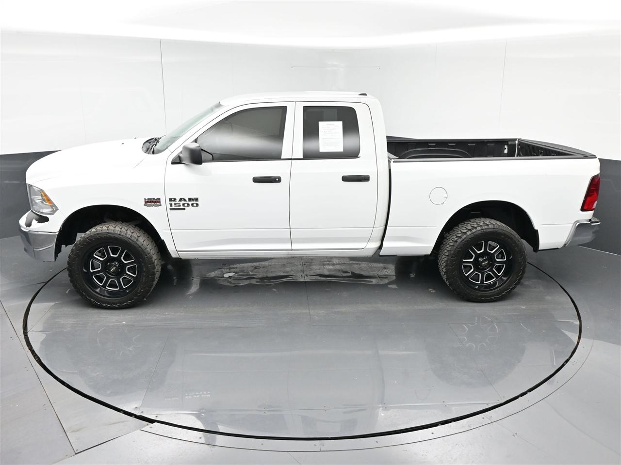 RAM 1500 Classic Tradesman Quad Cab 4WD 2019