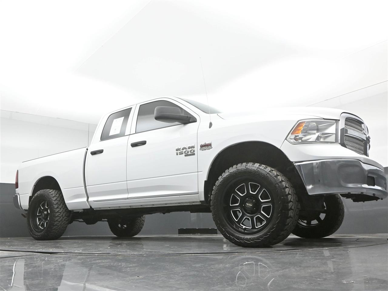 RAM 1500 Classic Tradesman Quad Cab 4WD 2019