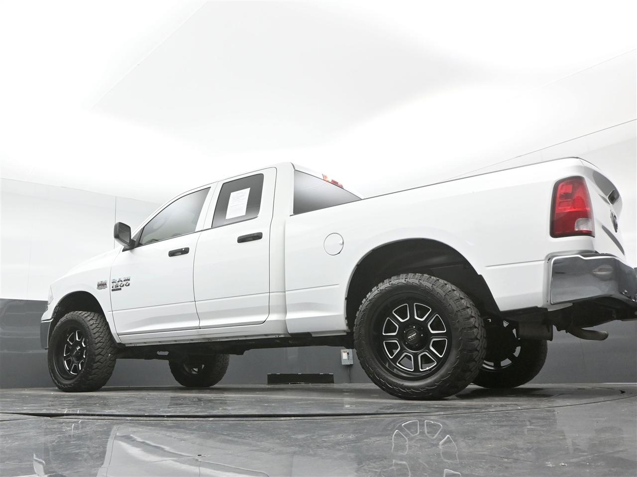 RAM 1500 Classic Tradesman Quad Cab 4WD 2019