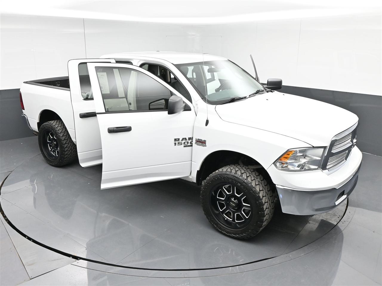 RAM 1500 Classic Tradesman Quad Cab 4WD 2019
