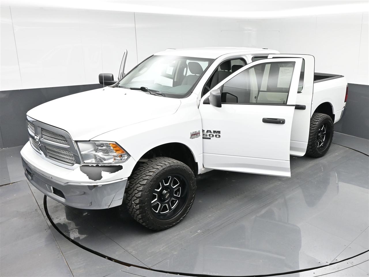 RAM 1500 Classic Tradesman Quad Cab 4WD 2019