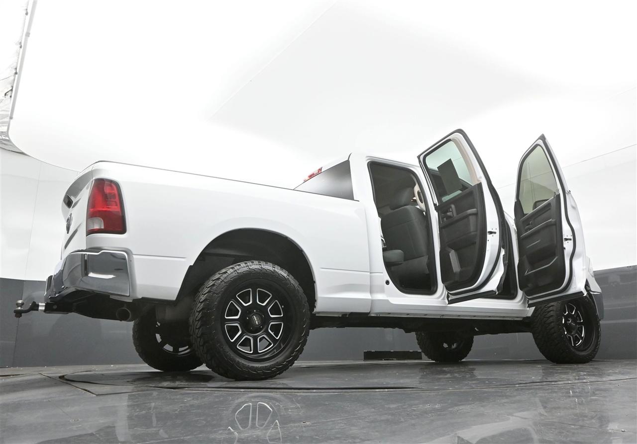 RAM 1500 Classic Tradesman Quad Cab 4WD 2019