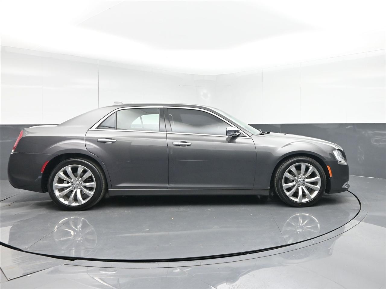 Chrysler 300 Limited RWD 2020