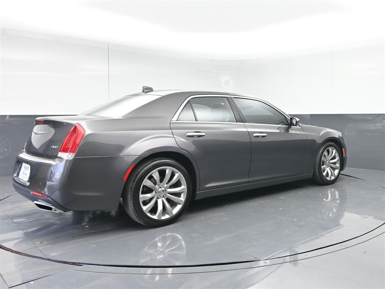 Chrysler 300 Limited RWD 2020