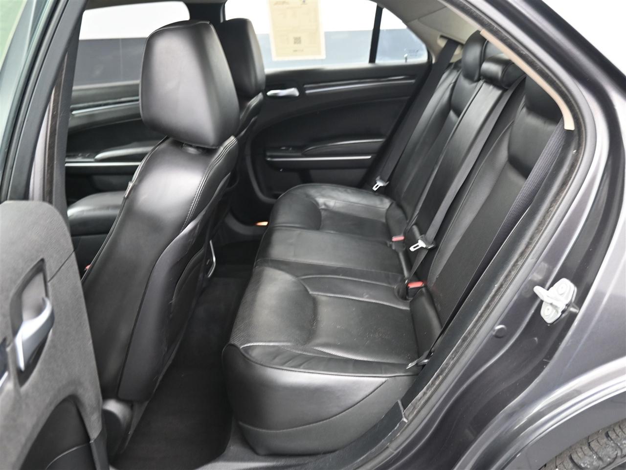 Chrysler 300 Limited RWD 2020