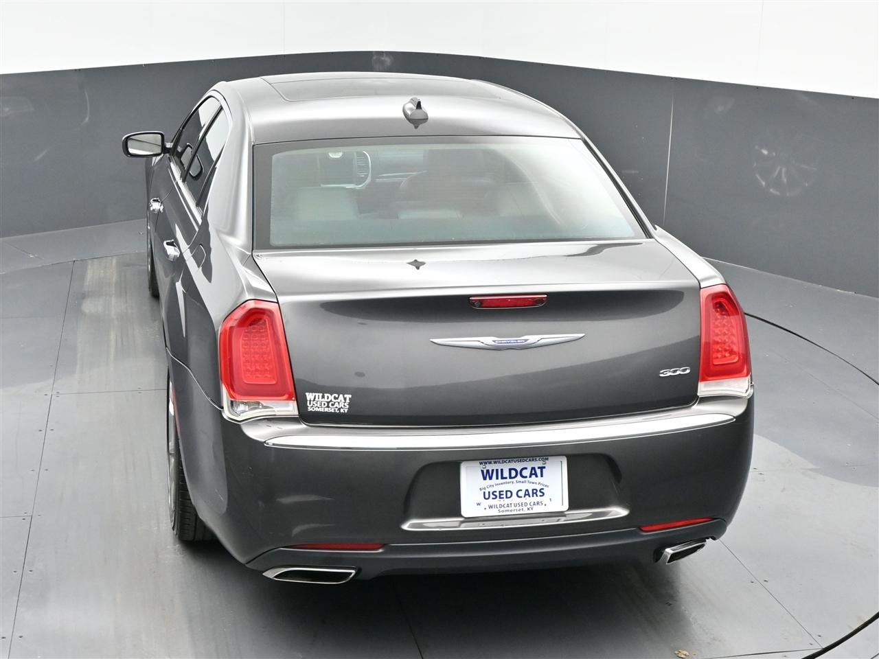 Chrysler 300 Limited RWD 2020