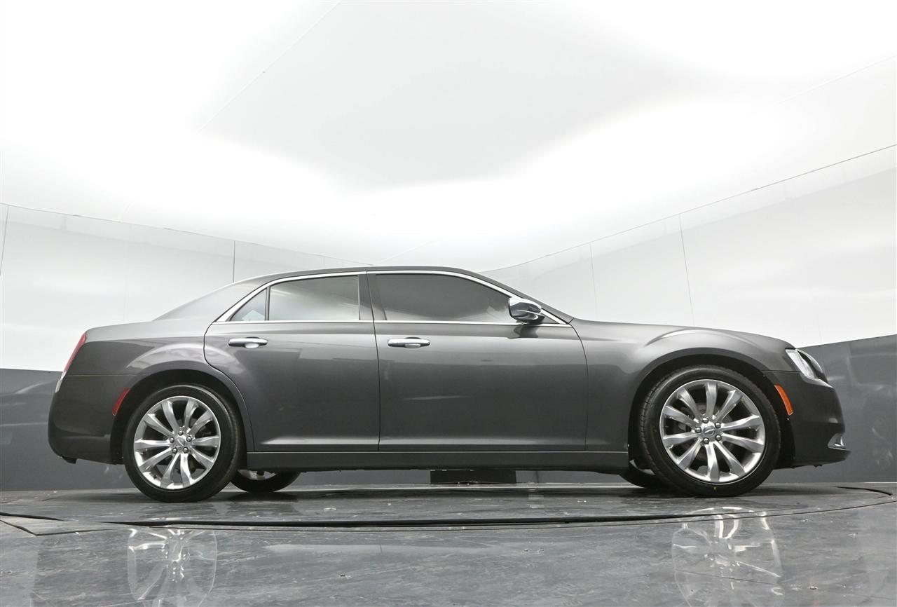 Chrysler 300 Limited RWD 2020