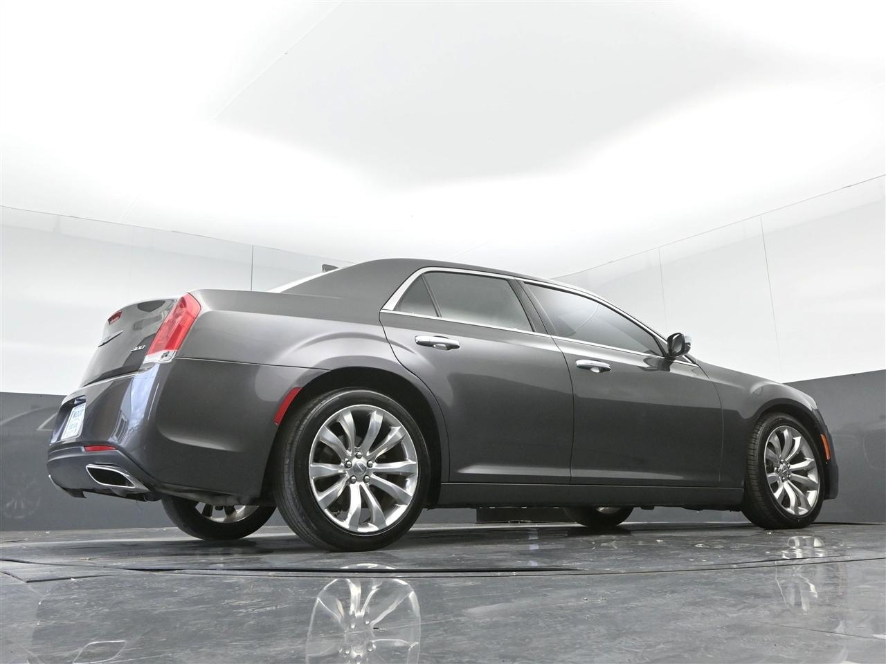 Chrysler 300 Limited RWD 2020