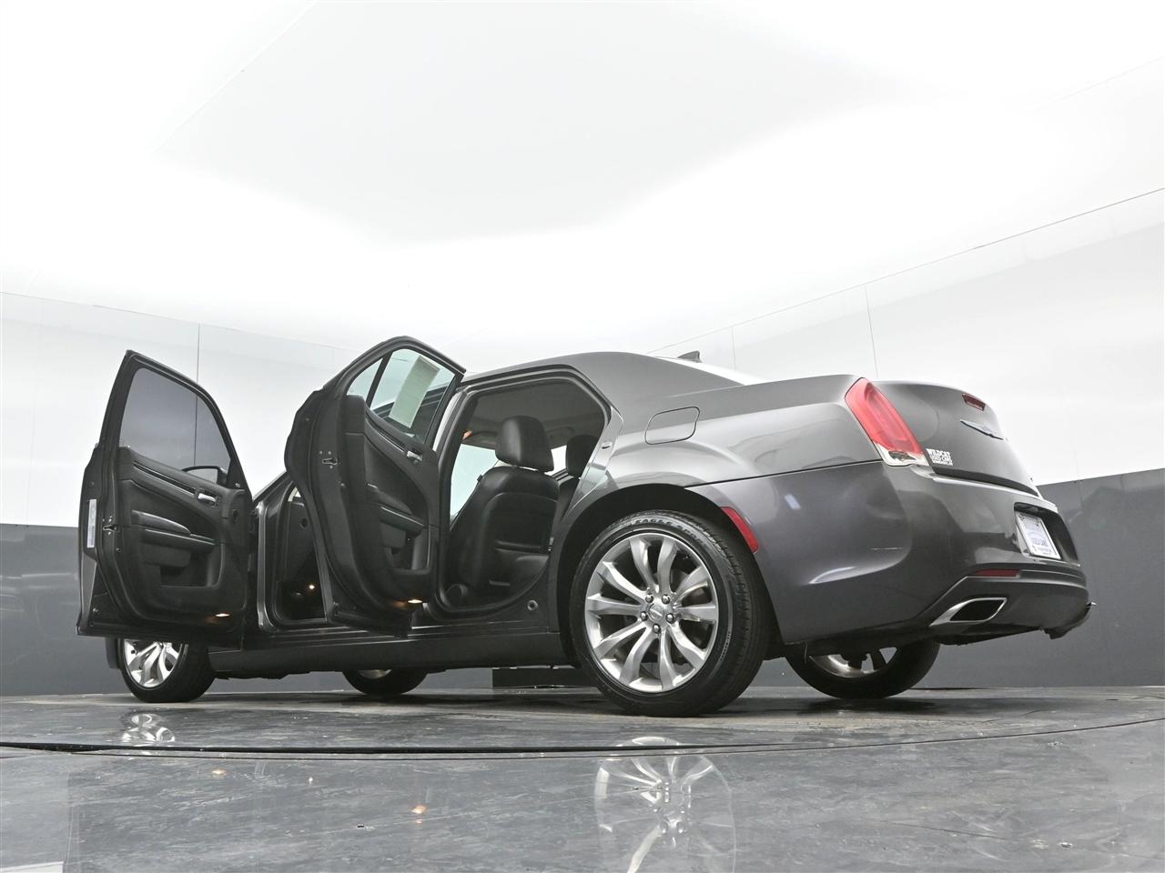 Chrysler 300 Limited RWD 2020