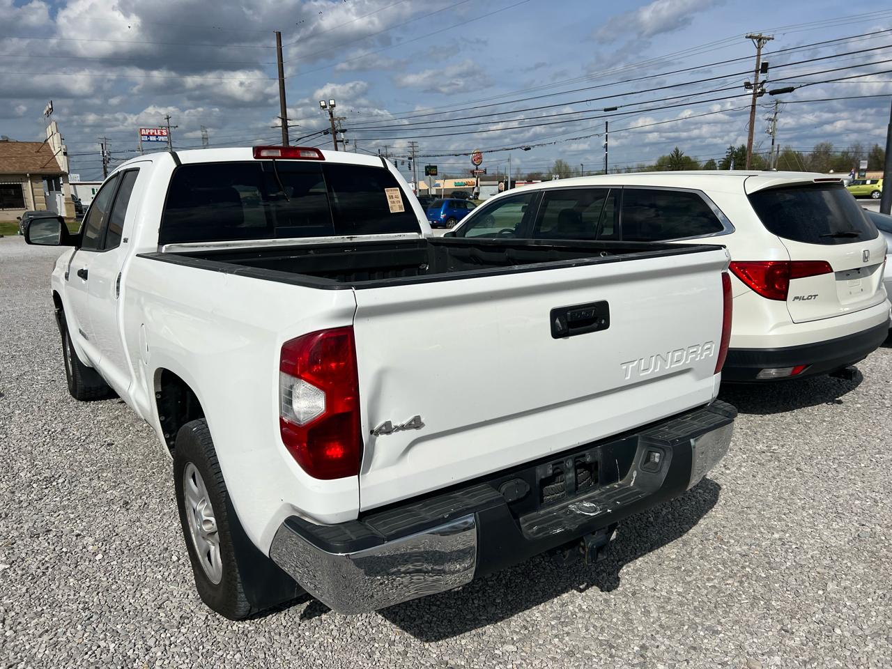 Toyota Tundra SR5 5.7L V8 FFV Double Cab 4WD 2019