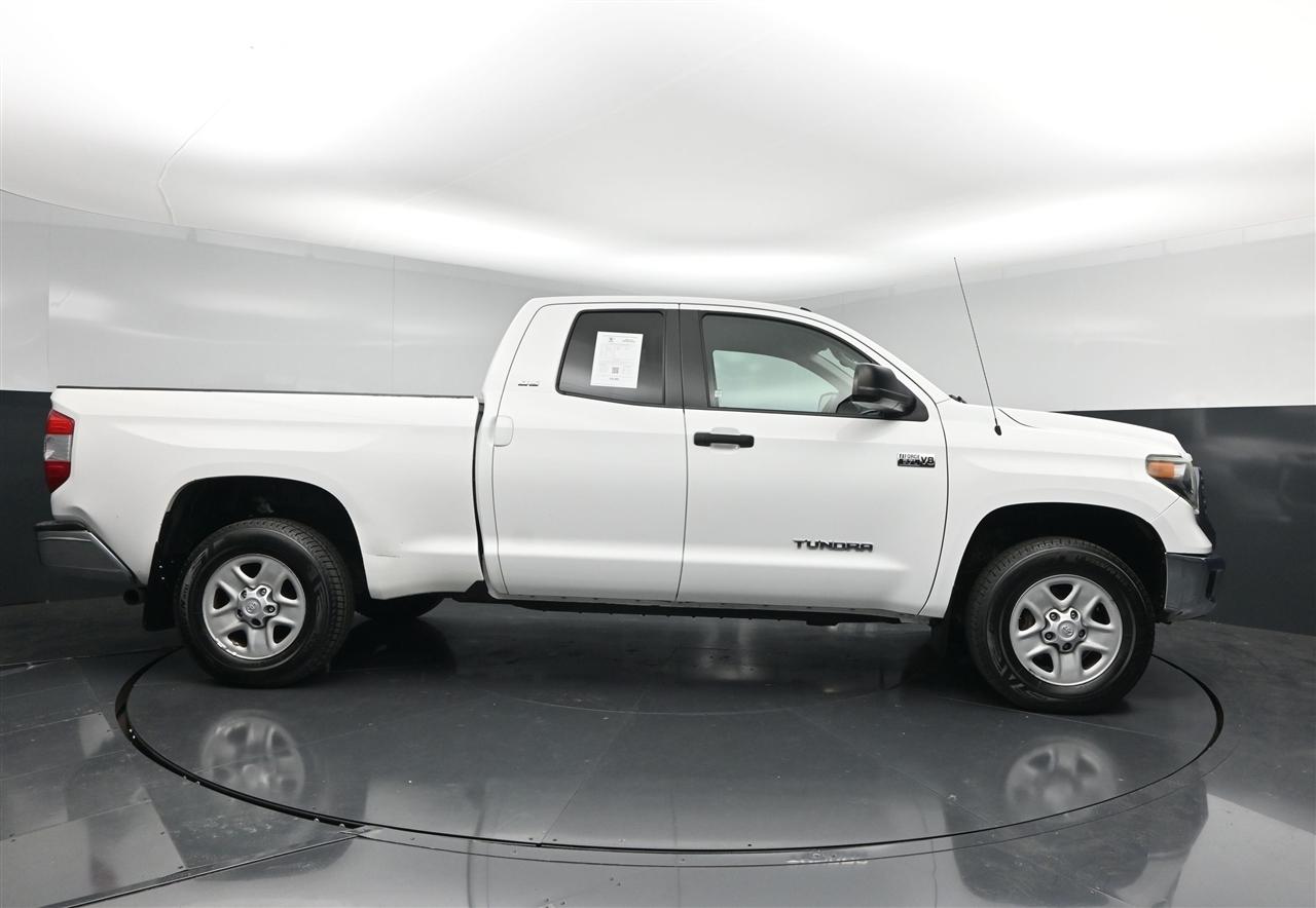 Toyota Tundra SR5 5.7L V8 FFV Double Cab 4WD 2019