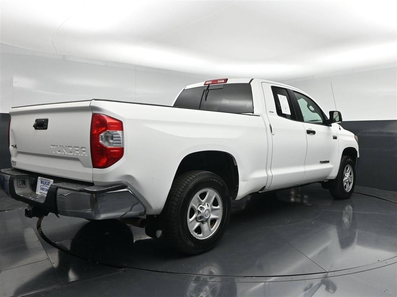Toyota Tundra SR5 5.7L V8 FFV Double Cab 4WD 2019