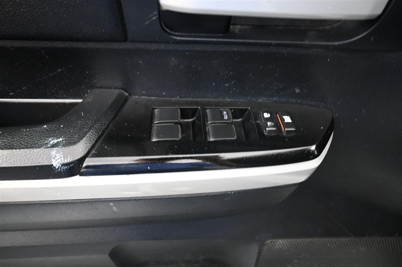 Toyota Tundra SR5 5.7L V8 FFV Double Cab 4WD 2019