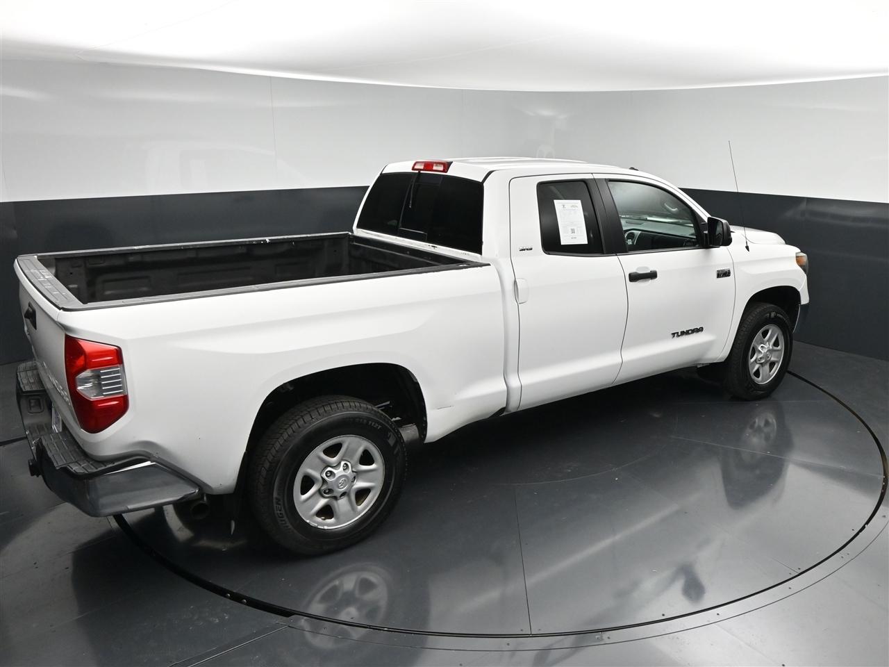 Toyota Tundra SR5 5.7L V8 FFV Double Cab 4WD 2019