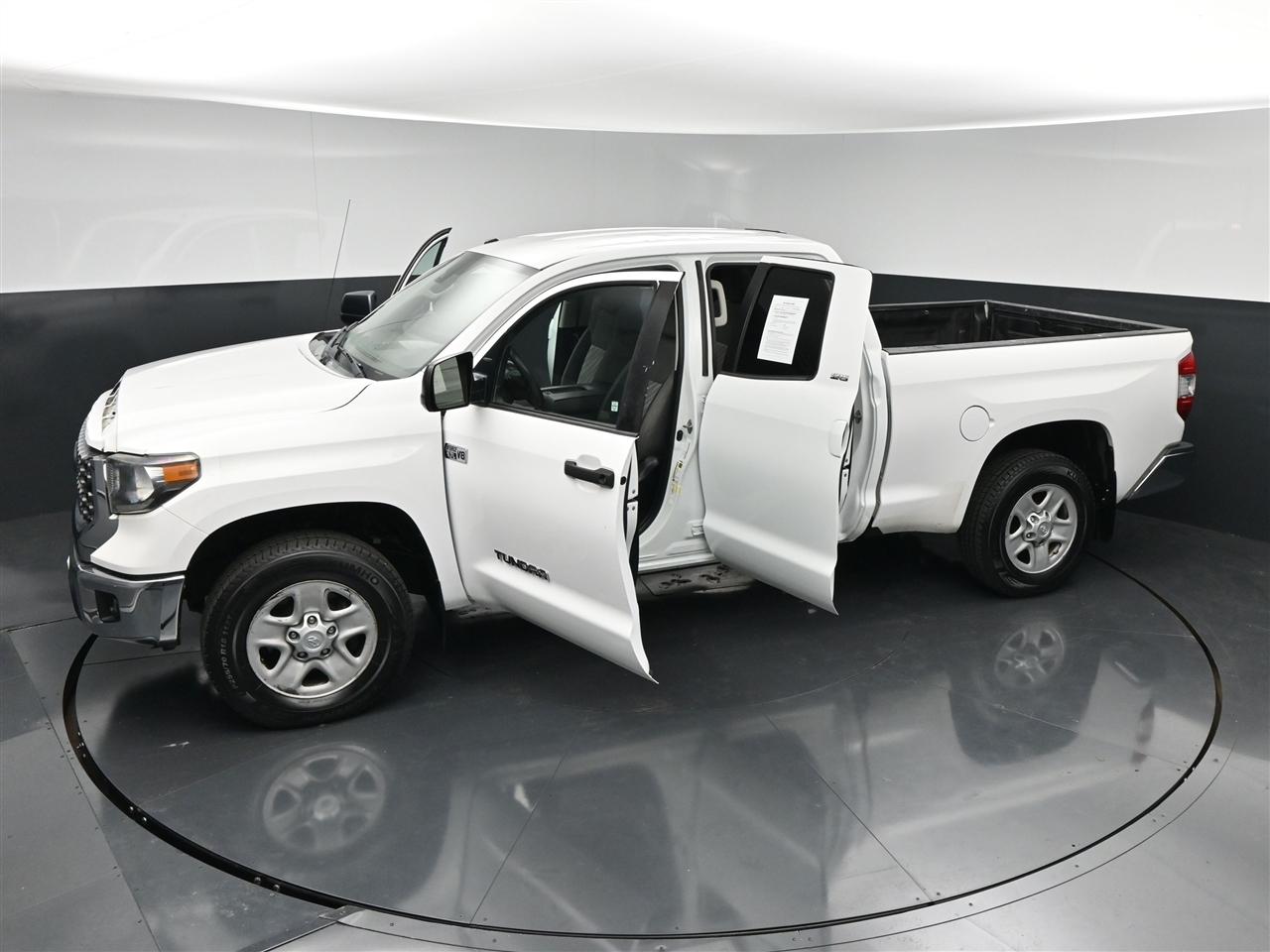 Toyota Tundra SR5 5.7L V8 FFV Double Cab 4WD 2019
