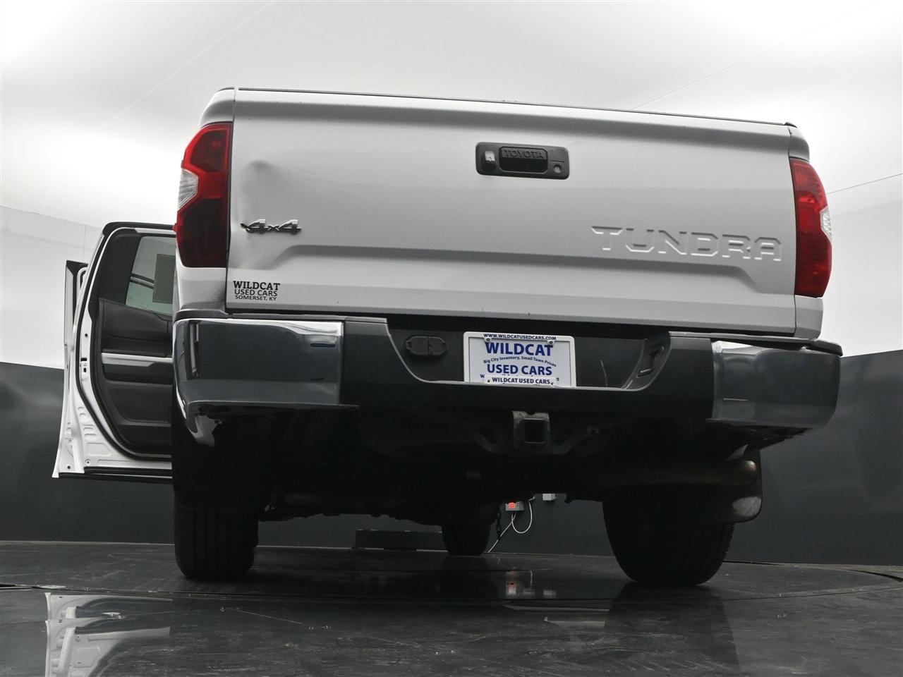 Toyota Tundra SR5 5.7L V8 FFV Double Cab 4WD 2019