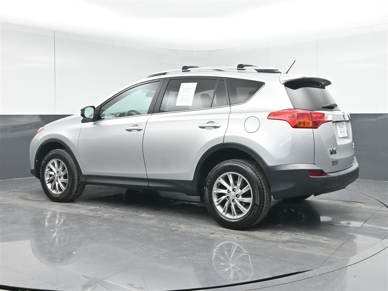 Toyota RAV4 LE AWD 2014