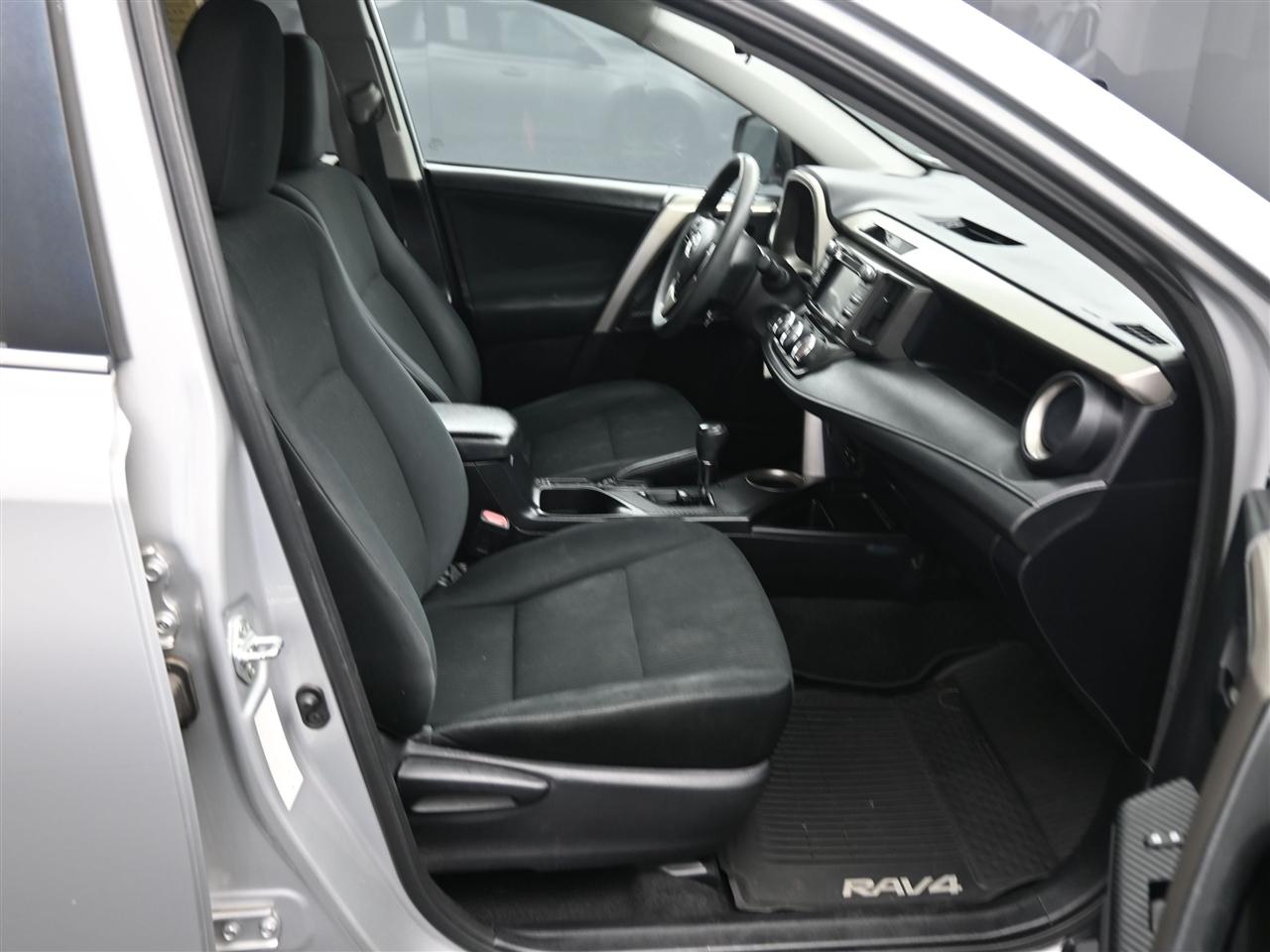 Toyota RAV4 LE AWD 2014