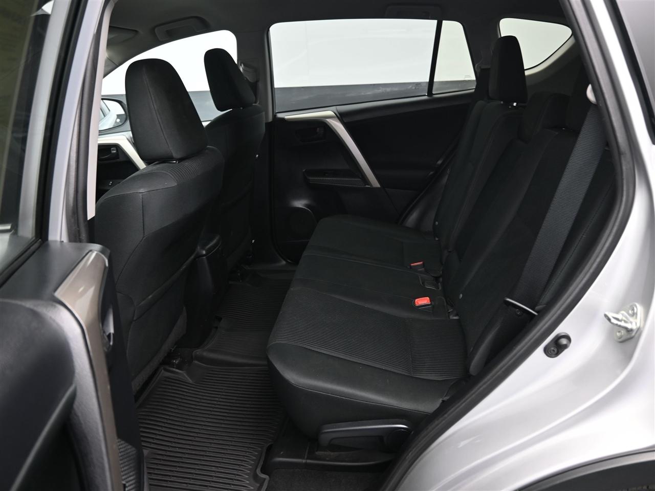 Toyota RAV4 LE AWD 2014