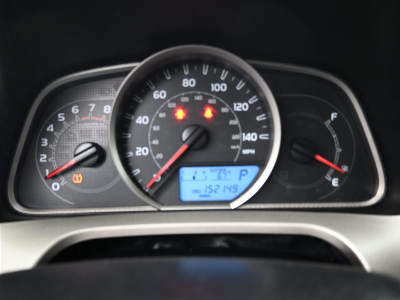 Toyota RAV4 LE AWD 2014