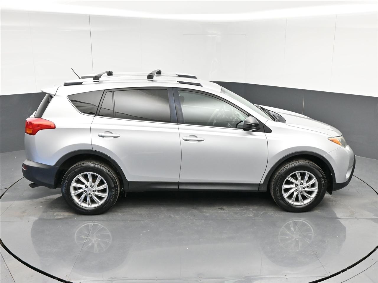 Toyota RAV4 LE AWD 2014