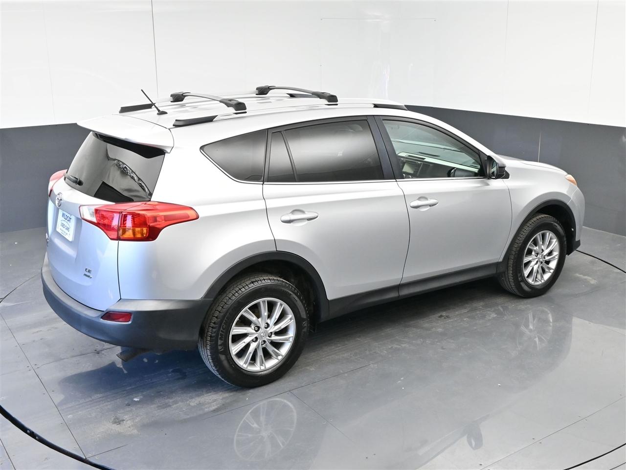 Toyota RAV4 LE AWD 2014